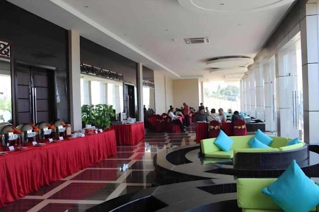 The Belagri Hotel y Convention Sorong Exterior foto