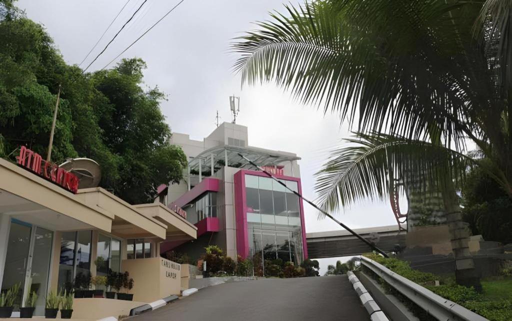 The Belagri Hotel y Convention Sorong Exterior foto